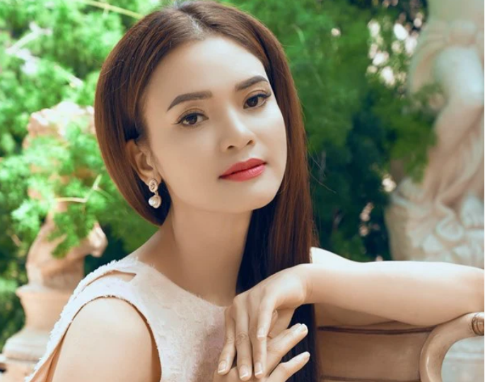 Ca sĩ được phong NSƯT trẻ nhất nhì Việt Nam tuổi 41: Hai lần đổ vỡ hôn nhân, thấy có tội với cha mẹ 